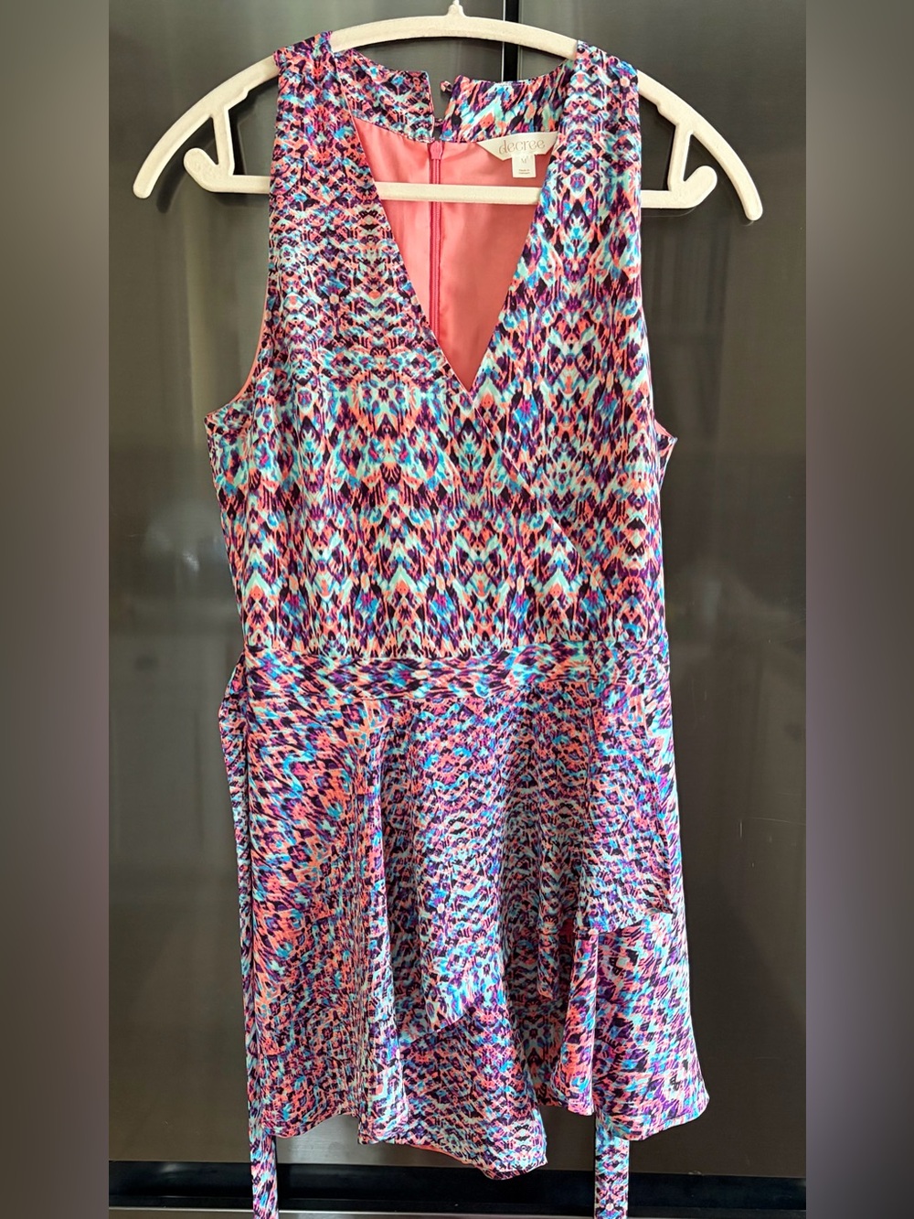 Decree Sleeveless V‑Neck Ruffled Boho Eclectic Kaleidoscope Print Romper EUC Med